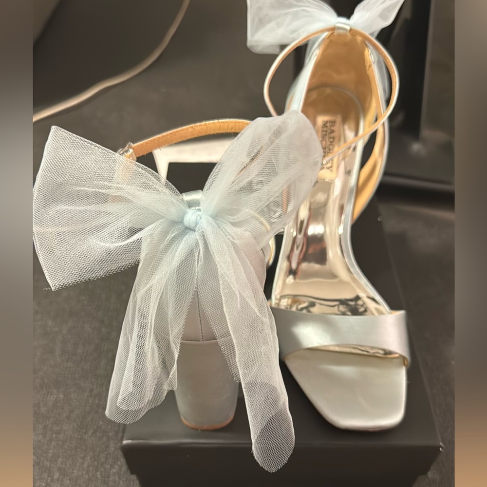 Badgley Mischka Kim Heels - Picture 3 of 4